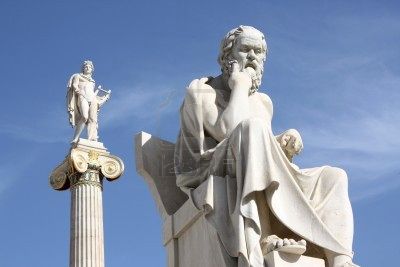 statuia-filozofului-grec-socrate